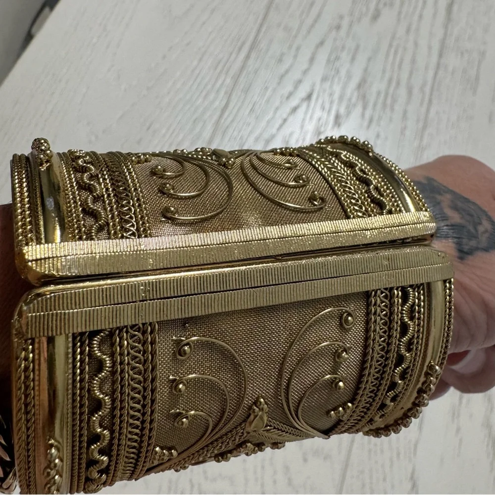 N/A egyptian gold